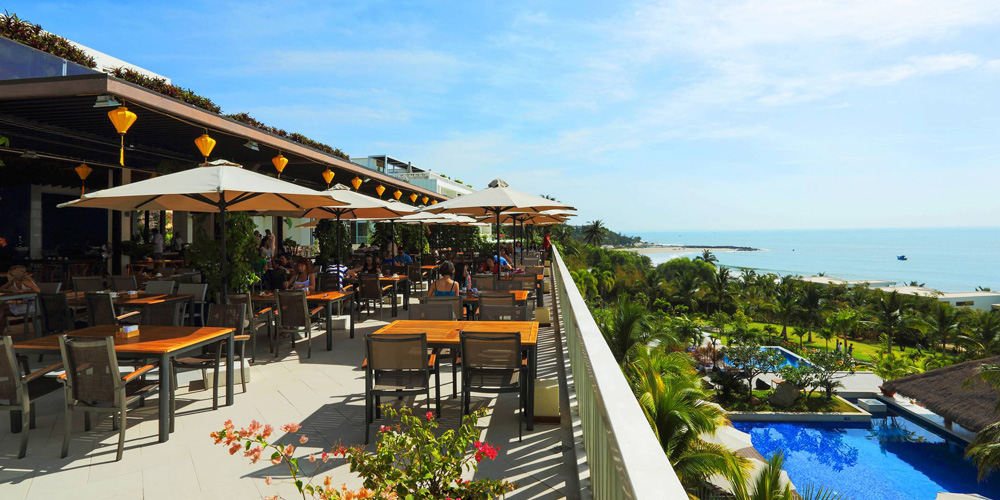 Restuarant/ Resort